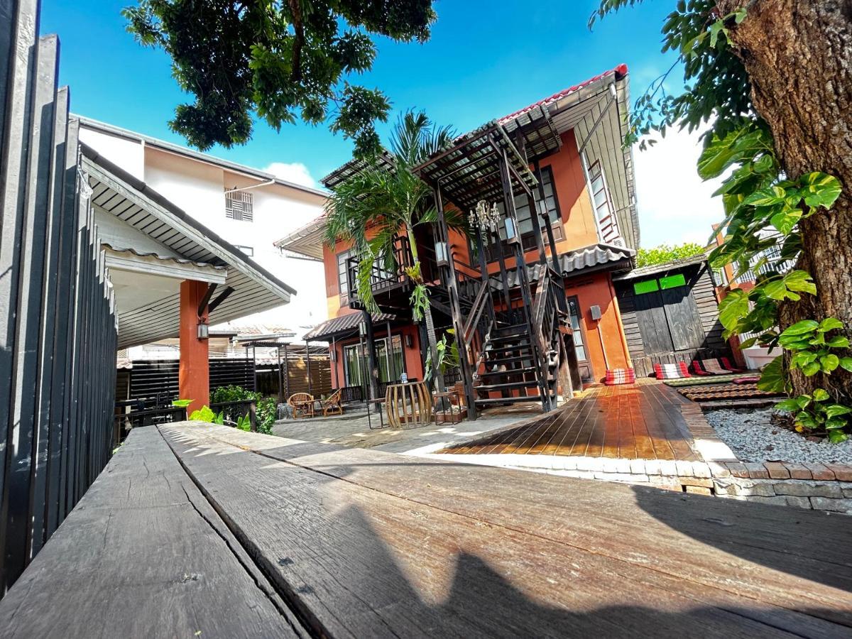 Villa'S Homestay Chiang Mai Exterior foto